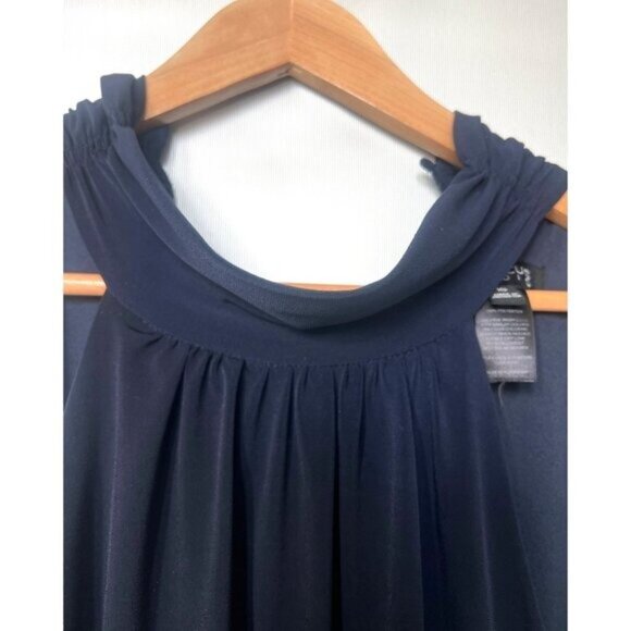 Ladies pantsuit, size 10 - Picture 10 of 13